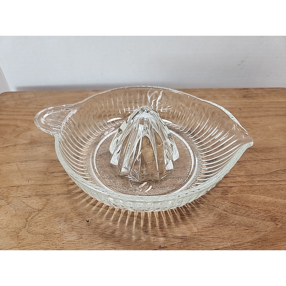 VTG Federal Glass Clear Ribbed Citrus Reamer Juicer & Flat Handle 8x6x3.5"